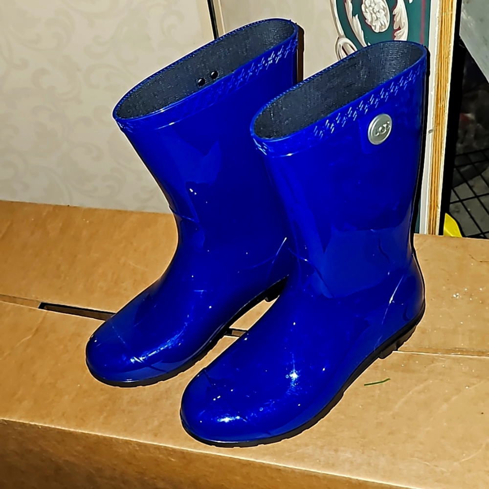 Ugg rain boots